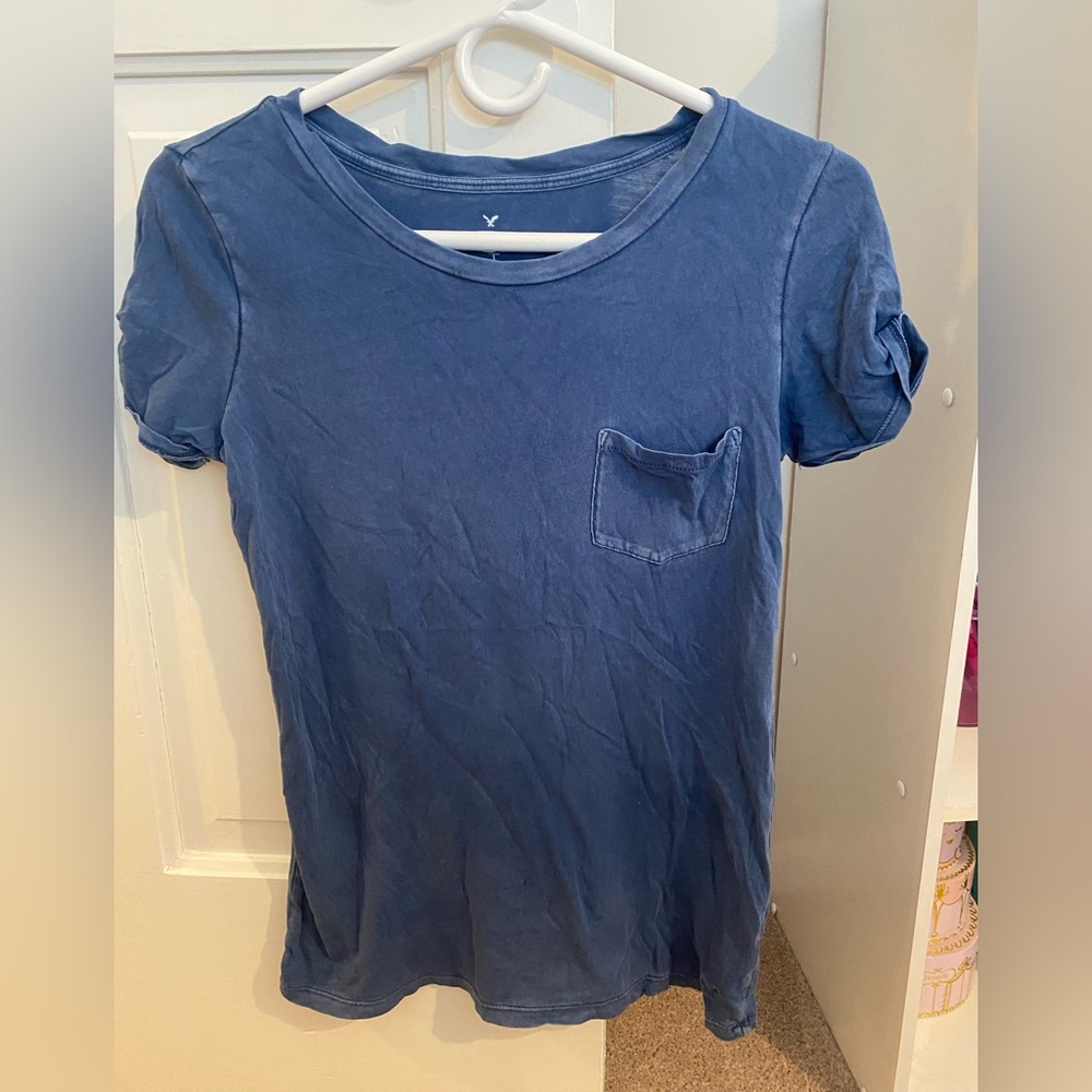 American Eagle extra small tee shirt